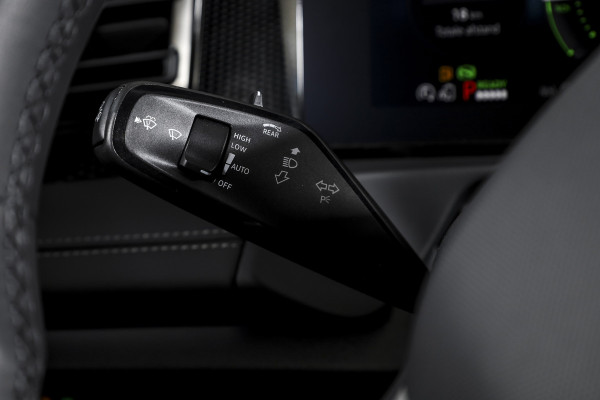 Volkswagen Tiguan 1.5 eHybrid 204 PK Life | Elek. Trekhaak | Dig. Cockpit | Adapt. Cruise | Stoel-+stuurverw. | PDC | Camera | App. Connect | ECC | LM 18" | 8309