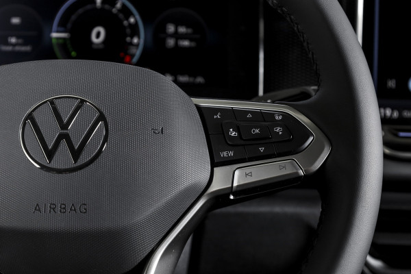 Volkswagen Tiguan 1.5 eHybrid 204 PK Life | Elek. Trekhaak | Dig. Cockpit | Adapt. Cruise | Stoel-+stuurverw. | PDC | Camera | App. Connect | ECC | LM 18" | 8309