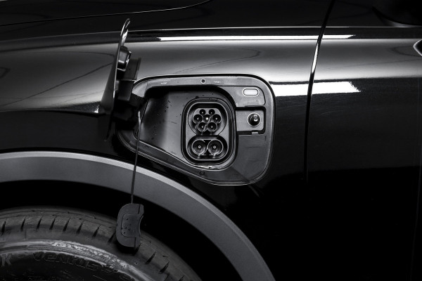 Volkswagen Tiguan 1.5 eHybrid 204 PK Life | Elek. Trekhaak | Dig. Cockpit | Adapt. Cruise | Stoel-+stuurverw. | PDC | Camera | App. Connect | ECC | LM 18" | 8309