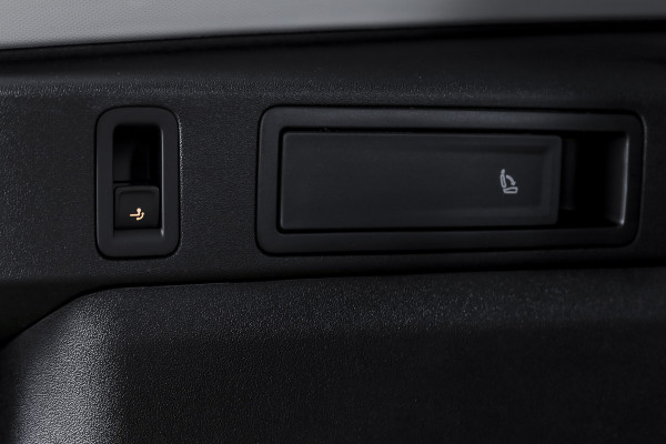 Volkswagen Tiguan 1.5 eHybrid 204 PK Life | Elek. Trekhaak | Dig. Cockpit | Adapt. Cruise | Stoel-+stuurverw. | PDC | Camera | App. Connect | ECC | LM 18" | 8309