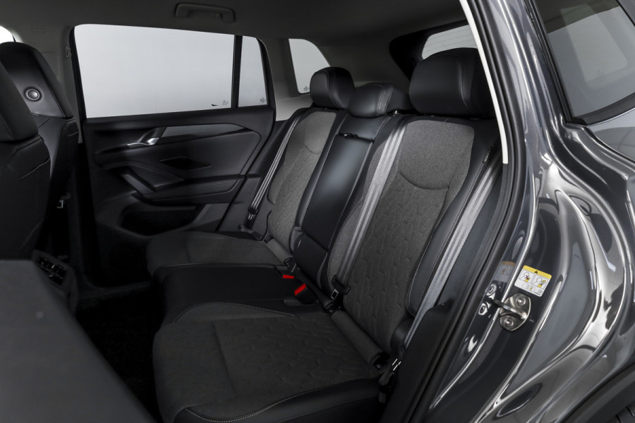 Volkswagen Tiguan 1.5 eHybrid 204 PK Life | Elek. Trekhaak | Dig. Cockpit | Adapt. Cruise | Stoel-+stuurverw. | PDC | Camera | App. Connect | ECC | LM 18" | 8311