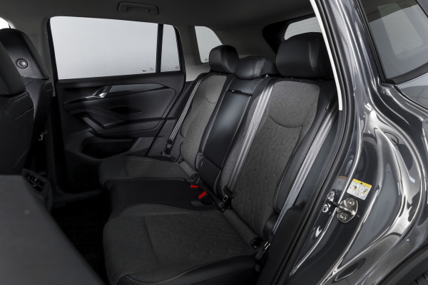 Volkswagen Tiguan 1.5 eHybrid 204 PK Life | Elek. Trekhaak | Dig. Cockpit | Adapt. Cruise | Stoel-+stuurverw. | PDC | Camera | App. Connect | ECC | LM 18" | 8311