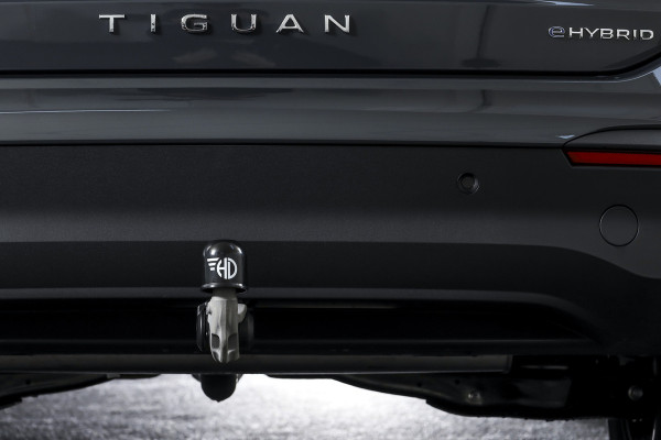 Volkswagen Tiguan 1.5 eHybrid 204 PK Life | Elek. Trekhaak | Dig. Cockpit | Adapt. Cruise | Stoel-+stuurverw. | PDC | Camera | App. Connect | ECC | LM 18" | 8311