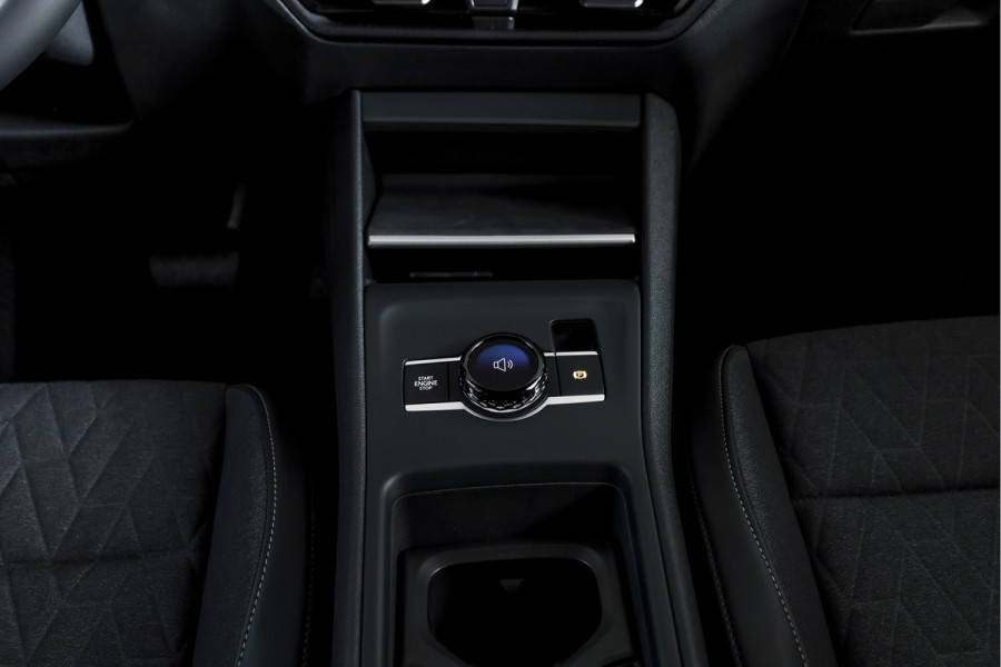 Volkswagen Tiguan 1.5 eHybrid 204 PK Life | Elek. Trekhaak | Dig. Cockpit | Adapt. Cruise | Stoel-+stuurverw. | PDC | Camera | App. Connect | ECC | LM 18" | 8311