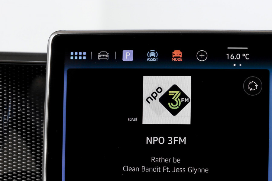 Volkswagen Tiguan 1.5 eHybrid 204 PK Life | Elek. Trekhaak | Dig. Cockpit | Adapt. Cruise | Stoel-+stuurverw. | PDC | Camera | App. Connect | ECC | LM 18" | 8311