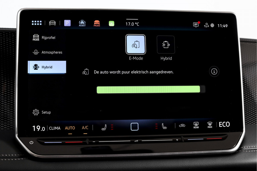 Volkswagen Tiguan 1.5 eHybrid 204 PK Life | Elek. Trekhaak | Dig. Cockpit | Adapt. Cruise | Stoel-+stuurverw. | PDC | Camera | App. Connect | ECC | LM 18" | 8311
