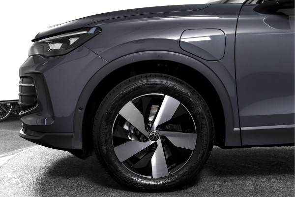 Volkswagen Tiguan 1.5 eHybrid 204 PK Life | Elek. Trekhaak | Dig. Cockpit | Adapt. Cruise | Stoel-+stuurverw. | PDC | Camera | App. Connect | ECC | LM 18" | 8311