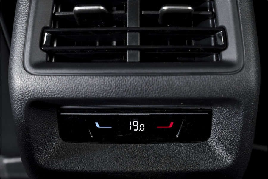 Volkswagen Tiguan 1.5 eHybrid 204 PK Life | Elek. Trekhaak | Dig. Cockpit | Adapt. Cruise | Stoel-+stuurverw. | PDC | Camera | App. Connect | ECC | LM 18" | 8311