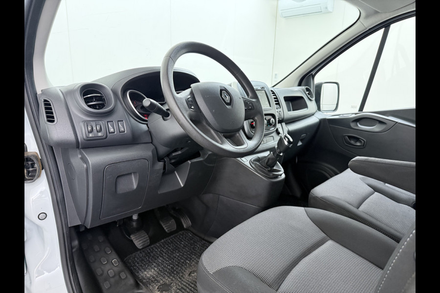 Renault Trafic 2.0dCi 120PK T29 L1H1 3-Persoons Trekhaak Euro 6 Apple Carplay Android Auto Airco Navi Cruise Control Led Bluetooth Pdc Betonplex Vloer Wandbetimmering Schuifdeur 1e Eigenaar Origineel Nederlandse Bus