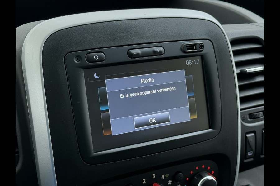 Renault Trafic 2.0dCi 120PK T29 L1H1 3-Persoons Trekhaak Euro 6 Apple Carplay Android Auto Airco Navi Cruise Control Led Bluetooth Pdc Betonplex Vloer Wandbetimmering Schuifdeur 1e Eigenaar Origineel Nederlandse Bus