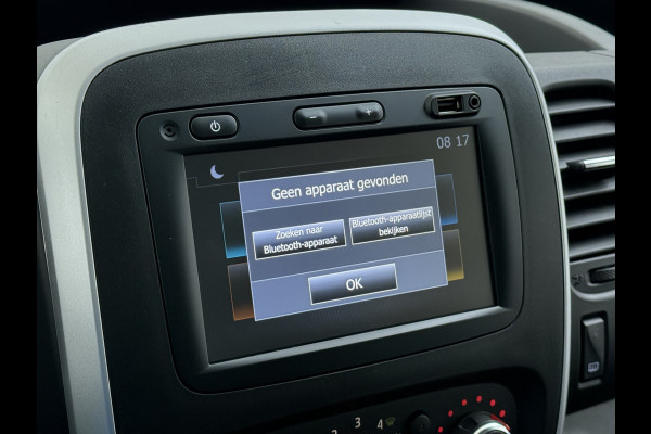 Renault Trafic 2.0dCi 120PK T29 L1H1 3-Persoons Trekhaak Euro 6 Apple Carplay Android Auto Airco Navi Cruise Control Led Bluetooth Pdc Betonplex Vloer Wandbetimmering Schuifdeur 1e Eigenaar Origineel Nederlandse Bus