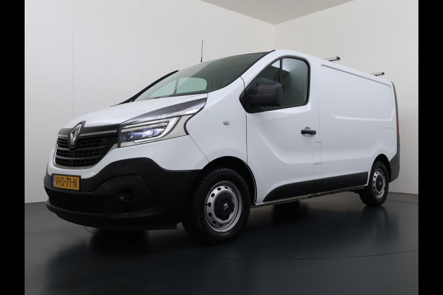 Renault Trafic 2.0dCi 120PK T29 L1H1 3-Persoons Trekhaak Euro 6 Apple Carplay Android Auto Airco Navi Cruise Control Led Bluetooth Pdc Betonplex Vloer Wandbetimmering Schuifdeur 1e Eigenaar Origineel Nederlandse Bus
