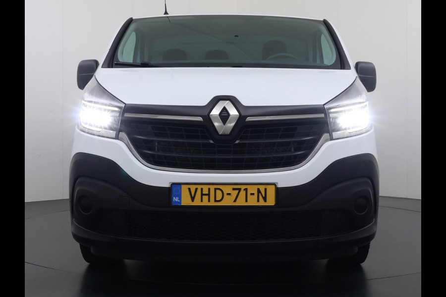 Renault Trafic 2.0dCi 120PK T29 L1H1 3-Persoons Trekhaak Euro 6 Apple Carplay Android Auto Airco Navi Cruise Control Led Bluetooth Pdc Betonplex Vloer Wandbetimmering Schuifdeur 1e Eigenaar Origineel Nederlandse Bus