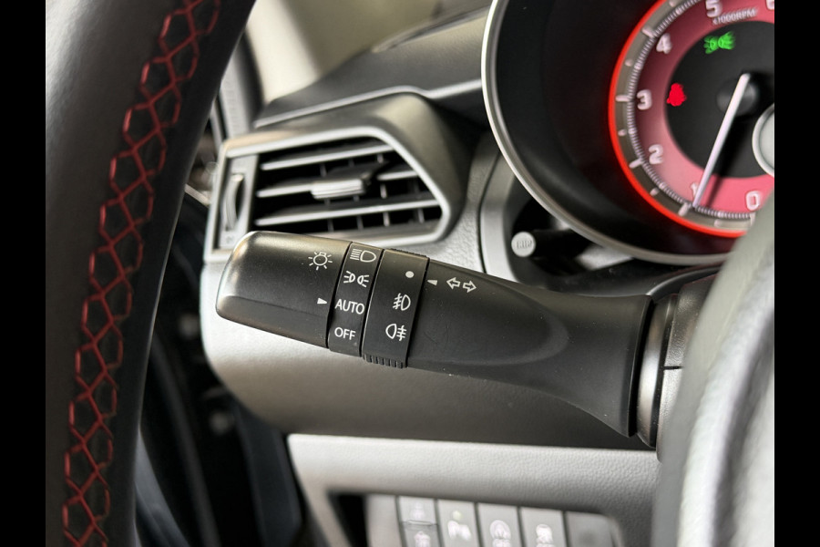 Suzuki Swift 1.4 Sport Smart Hybrid | Navi | 17"| ACC | Dodehoek | Carplay | Camera | 100% Onderhouden!