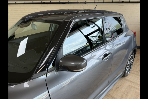 Suzuki Swift 1.4 Sport Smart Hybrid | Navi | 17"| ACC | Dodehoek | Carplay | Camera | 100% Onderhouden!