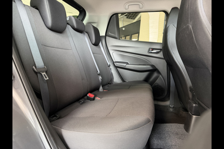 Suzuki Swift 1.4 Sport Smart Hybrid | Navi | 17"| ACC | Dodehoek | Carplay | Camera | 100% Onderhouden!