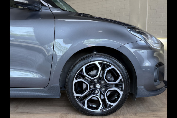 Suzuki Swift 1.4 Sport Smart Hybrid | Navi | 17"| ACC | Dodehoek | Carplay | Camera | 100% Onderhouden!