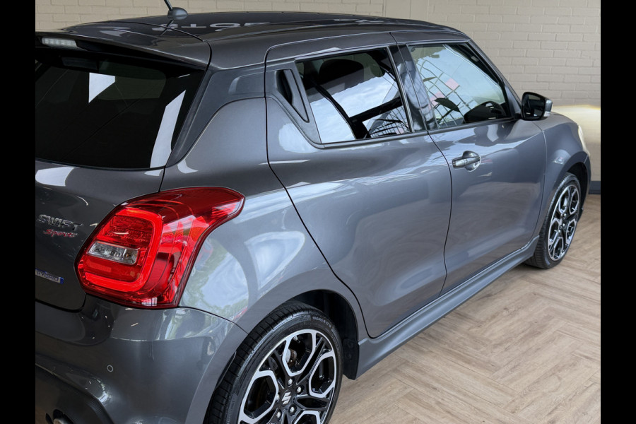 Suzuki Swift 1.4 Sport Smart Hybrid | Navi | 17"| ACC | Dodehoek | Carplay | Camera | 100% Onderhouden!