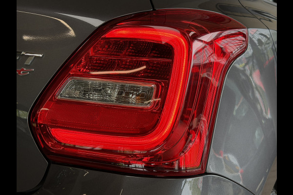 Suzuki Swift 1.4 Sport Smart Hybrid | Navi | 17"| ACC | Dodehoek | Carplay | Camera | 100% Onderhouden!