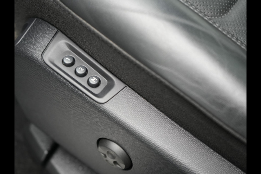 Citroën C5 Aircross 1.6 Shine FACELIFT MODEL PHEV 225pk Dealer O.H. | Panodak | Adaptive Cruise | 360 Camera | Lederen Comfortzetels Memory & Massage | Stoelverwarming | Apple Carplay | Blis | Keyless | Navigatie | DAB | Plug In Hybrid |