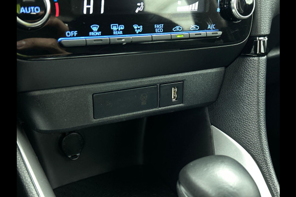 Toyota Yaris 1.5 Hybrid Active Auto. Navigatie Apple Carplay/Android Auto Camera Adaptive Cruise Control  Climate Control