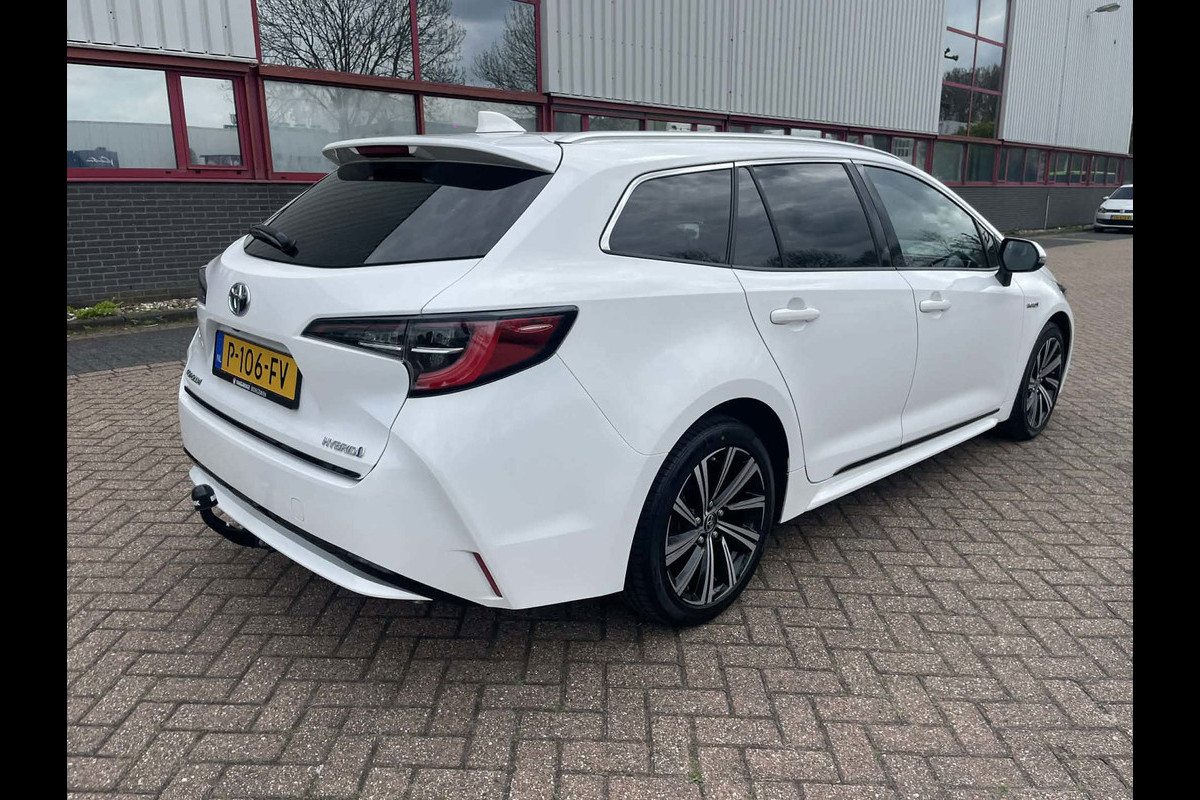 Toyota Corolla Touring Sports 1.8 Hybrid TeamNL / trekhaak / camera