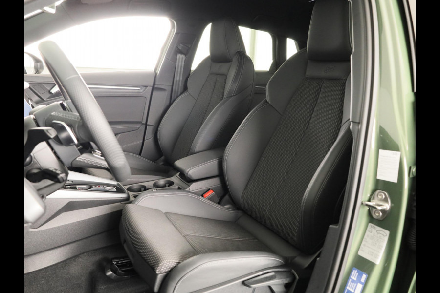 Audi A3 Sportback 45 TFSI e S edition Competition 245pk | Navigatie | Sonos Audio | Keyless | 18 inch Lichtmetalen velgen |