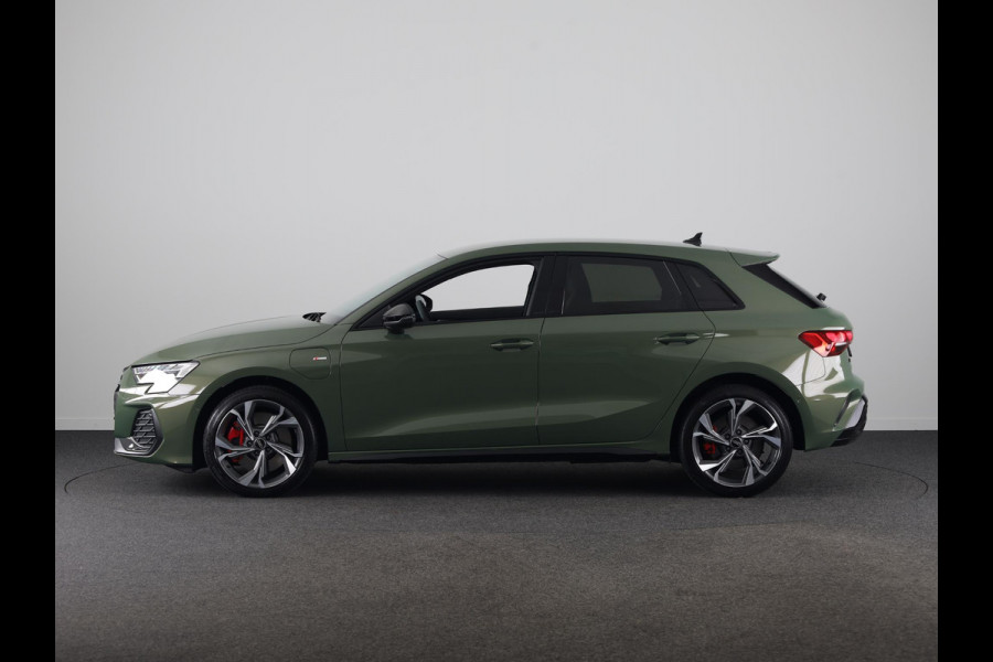 Audi A3 Sportback 45 TFSI e S edition Competition 245pk | Navigatie | Sonos Audio | Keyless | 18 inch Lichtmetalen velgen |