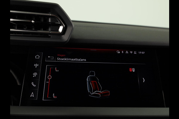Audi A3 Sportback 45 TFSI e S edition Competition 245pk | Navigatie | Sonos Audio | Keyless | 18 inch Lichtmetalen velgen |