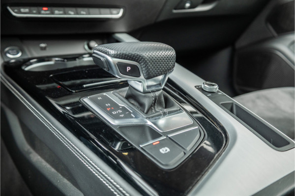 Audi A4 Avant 45 TFSI quattro S edition Competition - S Line | Panorama | RS Seats | Massage | 360 Camera