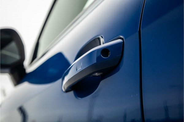 Audi A4 Avant 45 TFSI quattro S edition Competition - S Line | Panorama | RS Seats | Massage | 360 Camera