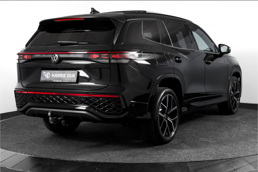 Volkswagen Tayron 1.5 eHybrid 272 PK R-Line Edition | Black Style Pakket | S/K-Panodak | Elek. Trekhaak | Dig. Cockpit | Adapt. Cruise | Stoel-+Stuurverw. | Camera | App. Connect | ECC | Elek. Klep | LM 20" | 5694