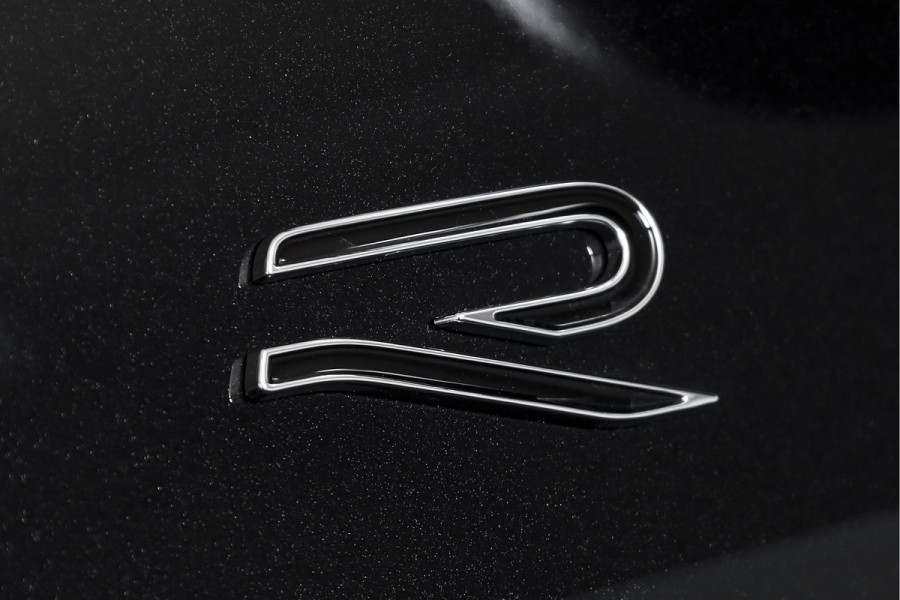 Volkswagen Tayron 1.5 eHybrid 272 PK R-Line Edition | Black Style Pakket | S/K-Panodak | Elek. Trekhaak | Dig. Cockpit | Adapt. Cruise | Stoel-+Stuurverw. | Camera | App. Connect | ECC | Elek. Klep | LM 20" | 5694