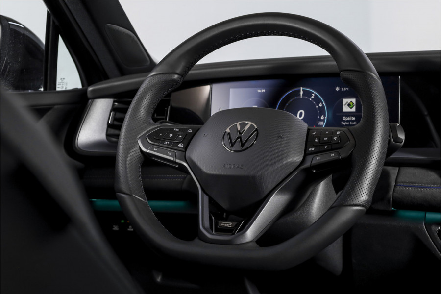 Volkswagen Tayron 1.5 eHybrid 272 PK R-Line Edition | Black Style Pakket | S/K-Panodak | Elek. Trekhaak | Dig. Cockpit | Adapt. Cruise | Stoel-+Stuurverw. | Camera | App. Connect | ECC | Elek. Klep | LM 20" | 5694