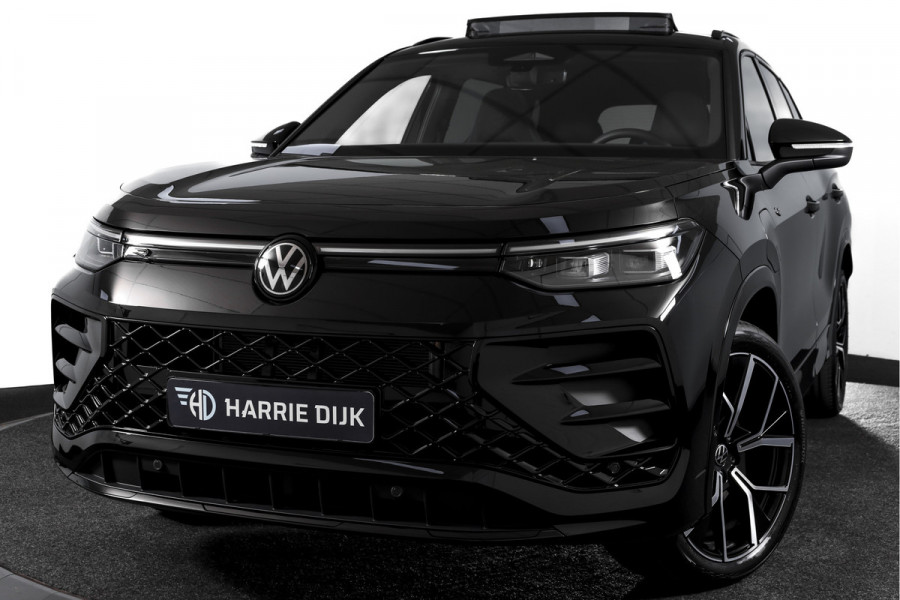 Volkswagen Tayron 1.5 eHybrid 272 PK R-Line Edition | Black Style Pakket | S/K-Panodak | Elek. Trekhaak | Dig. Cockpit | Adapt. Cruise | Stoel-+Stuurverw. | Camera | App. Connect | ECC | Elek. Klep | LM 20" | 5694