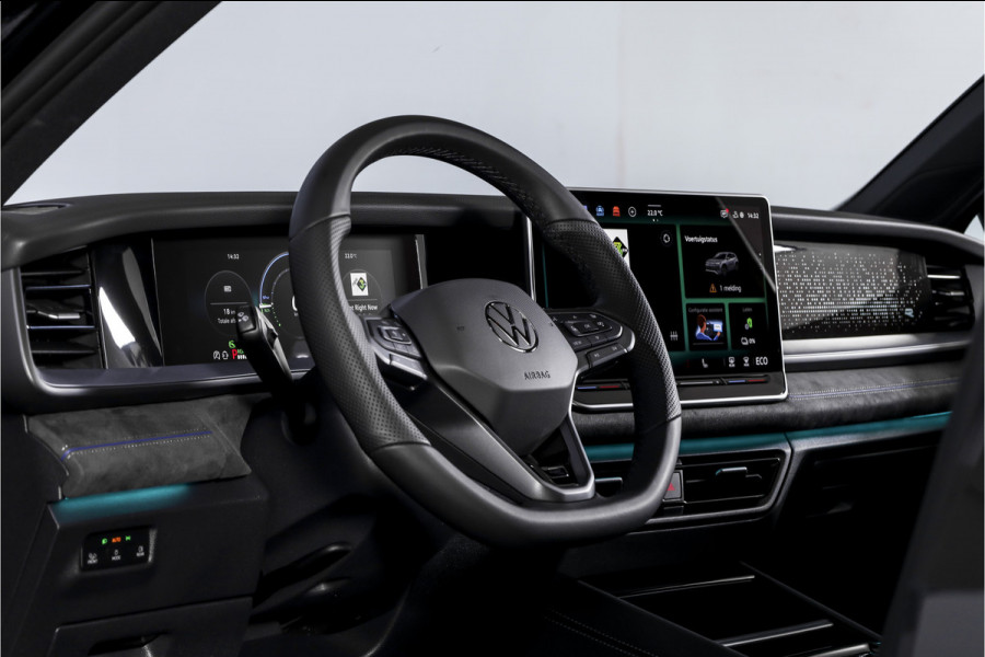 Volkswagen Tayron 1.5 eHybrid 272 PK R-Line Edition | Black Style Pakket | S/K-Panodak | Elek. Trekhaak | Dig. Cockpit | Adapt. Cruise | Stoel-+Stuurverw. | Camera | App. Connect | ECC | Elek. Klep | LM 20" | 5694