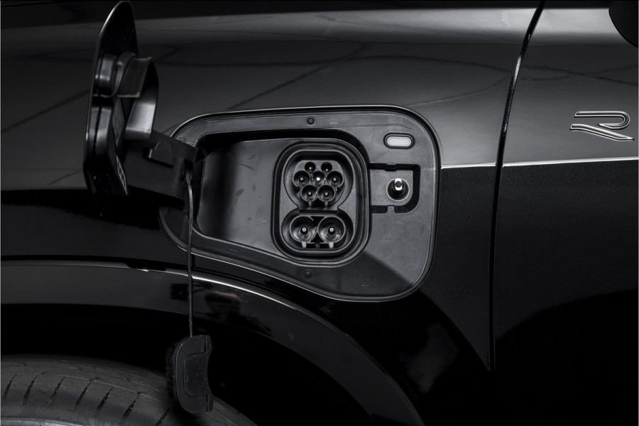 Volkswagen Tayron 1.5 eHybrid 272 PK R-Line Edition | Black Style Pakket | S/K-Panodak | Elek. Trekhaak | Dig. Cockpit | Adapt. Cruise | Stoel-+Stuurverw. | Camera | App. Connect | ECC | Elek. Klep | LM 20" | 5694