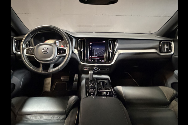 Volvo V60 2.0 T8 Recharge AWD R-Design | Elektr. trekhaak | Camera | Stoel/stuurverwarming | Carplay | Adaptive cruise
