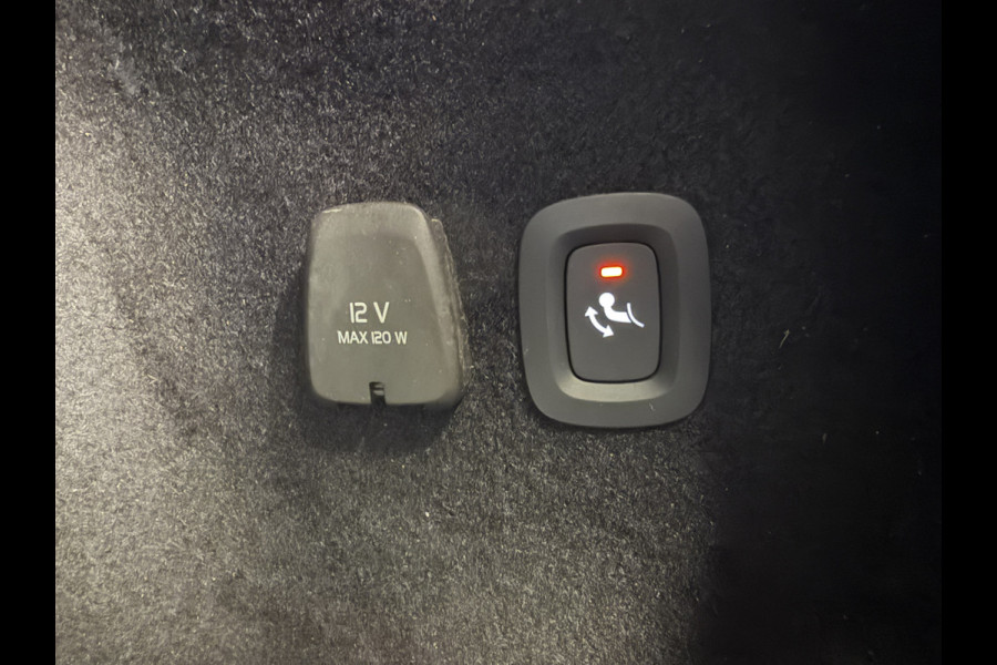 Volvo V60 2.0 T8 Recharge AWD R-Design | Elektr. trekhaak | Camera | Stoel/stuurverwarming | Carplay | Adaptive cruise