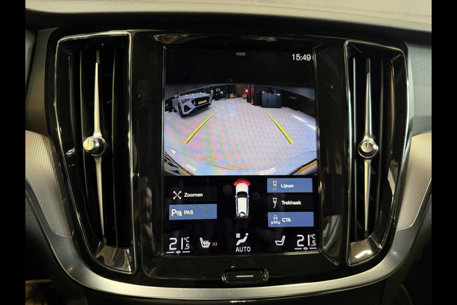 Volvo V60 2.0 T8 Recharge AWD R-Design | Elektr. trekhaak | Camera | Stoel/stuurverwarming | Carplay | Adaptive cruise