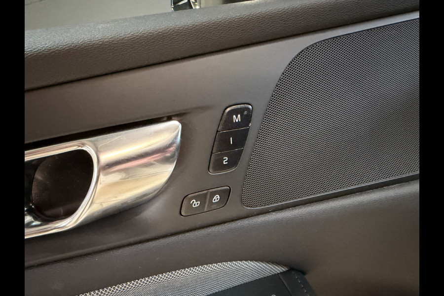 Volvo V60 2.0 T8 Recharge AWD R-Design | Elektr. trekhaak | Camera | Stoel/stuurverwarming | Carplay | Adaptive cruise