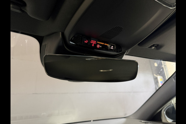 Volvo V60 2.0 T8 Recharge AWD R-Design | Elektr. trekhaak | Camera | Stoel/stuurverwarming | Carplay | Adaptive cruise
