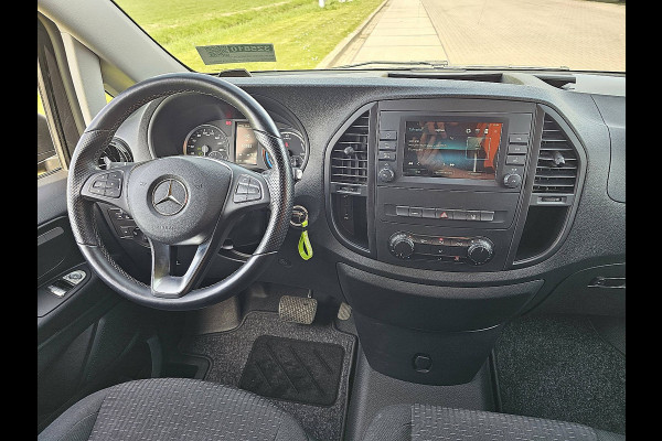Mercedes-Benz eVito 66 kWh LED Bumpers-Kleur Lm-Velgen 286KM WLTP Snelladen Achterdeuren!