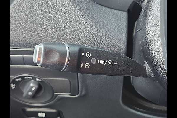 Mercedes-Benz eVito 66 kWh LED Bumpers-Kleur Lm-Velgen 286KM WLTP Snelladen Achterdeuren!