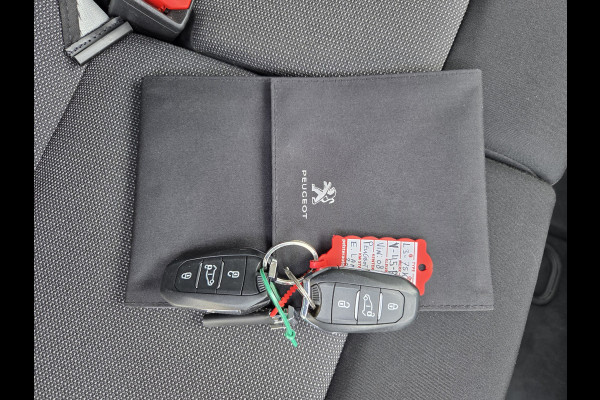 Peugeot e-Expert Long L3 75 kWh Xenon Stoelverwarming Airco Achteruitrijcamera