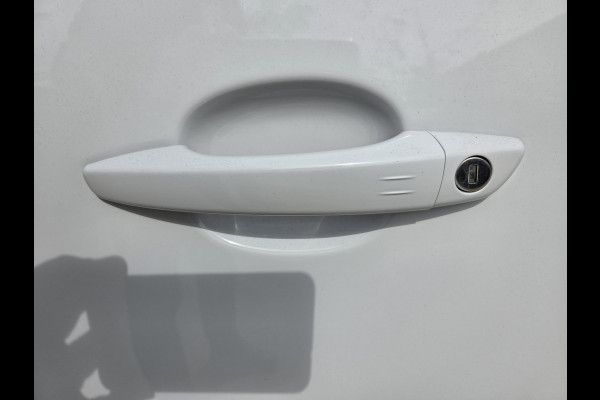 Peugeot e-Expert Long L3 75 kWh Xenon Stoelverwarming Airco Achteruitrijcamera