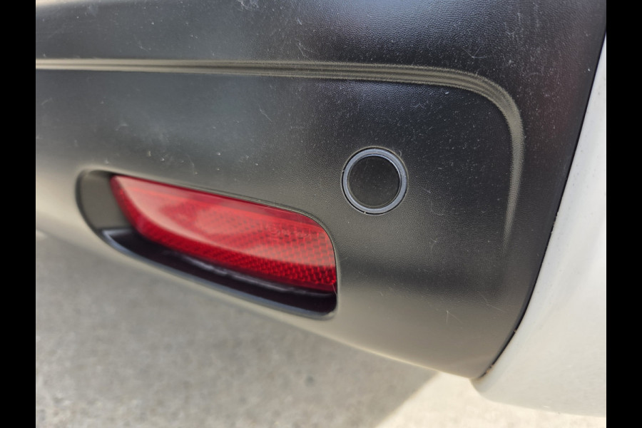 Peugeot e-Expert Long L3 75 kWh Xenon Stoelverwarming Airco Achteruitrijcamera