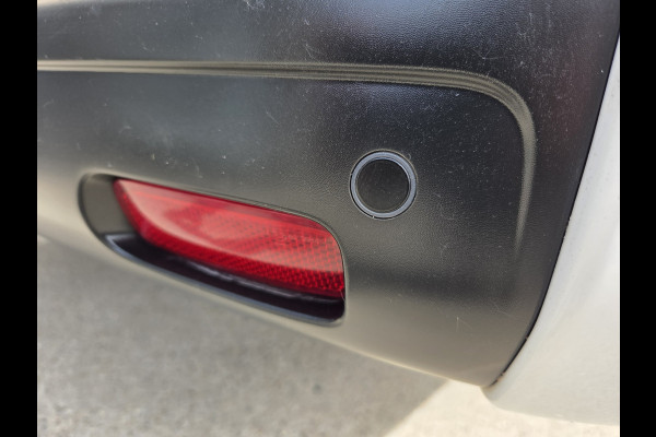 Peugeot e-Expert Long L3 75 kWh Xenon Stoelverwarming Airco Achteruitrijcamera