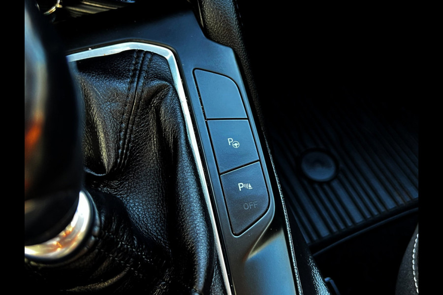 Ford FOCUS Wagon 1.0 EcoBoost Vignale carplay_Camera_trekh_4x nw banden