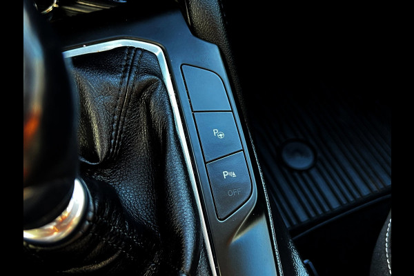 Ford FOCUS Wagon 1.0 EcoBoost Vignale carplay_Camera_trekh_4x nw banden